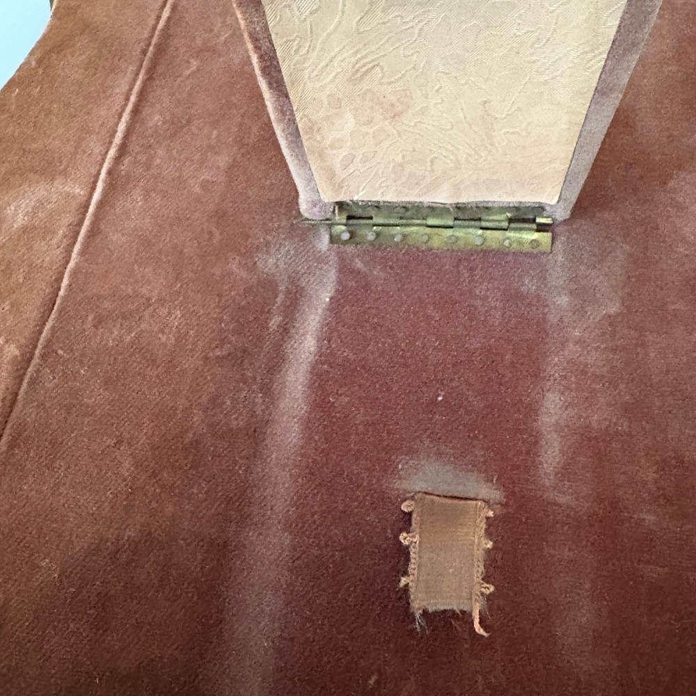Antique or vintage from the late 1920s Etched Elegant Mirror Picture Frame - Picture 14 of 16